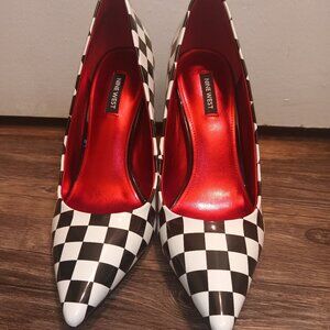 Beautiful Nine West Black & White Checker Heels Size 10